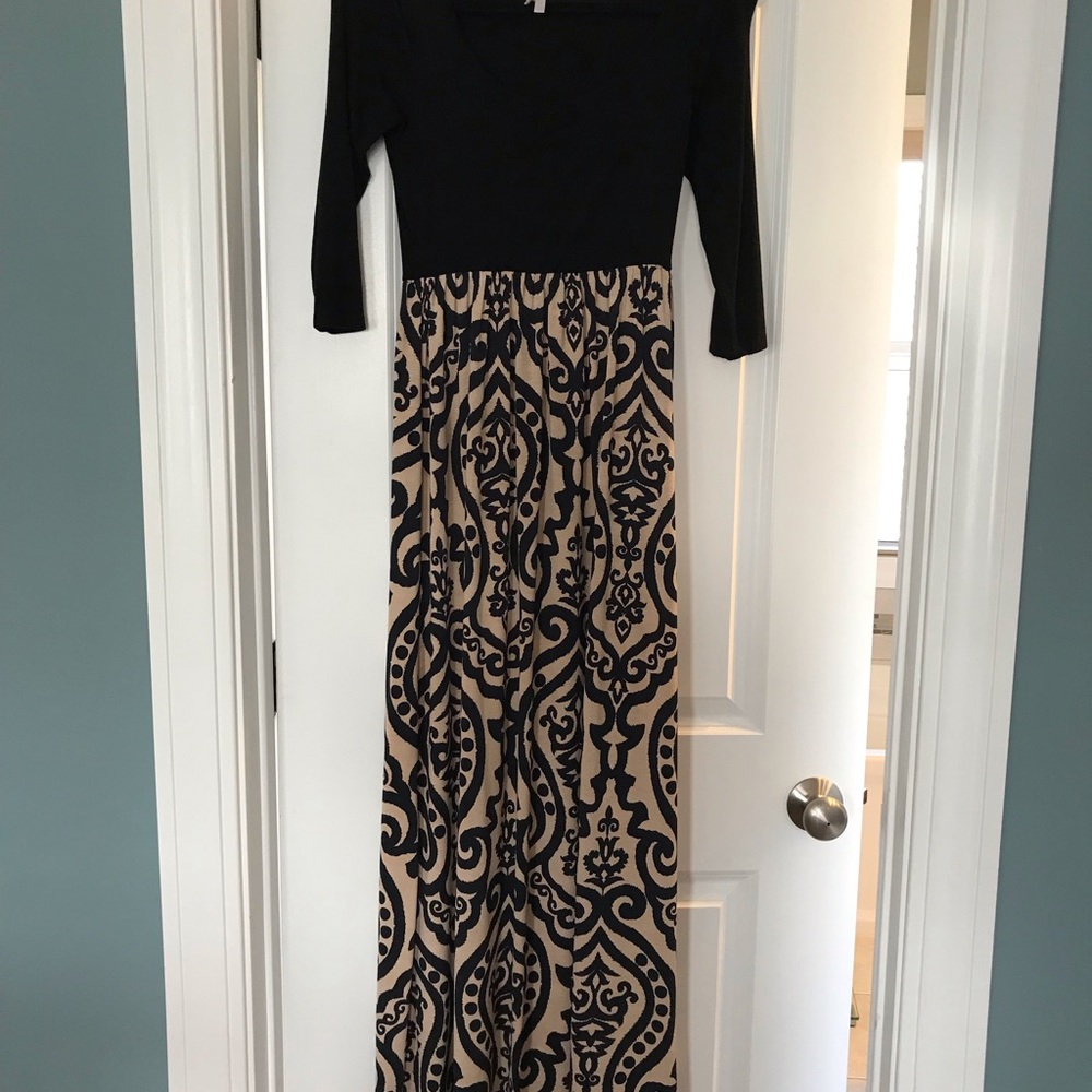 Maxi maternity dress